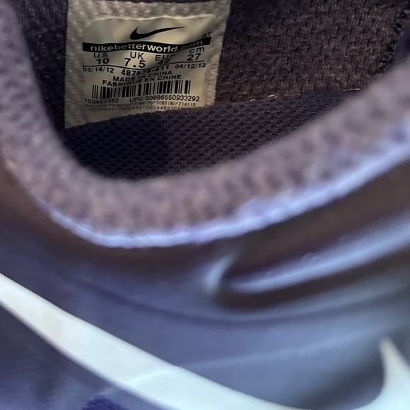GUC 💜Nike Airmax Sneakers in purple and black; size 10 - Picture 9 of 10